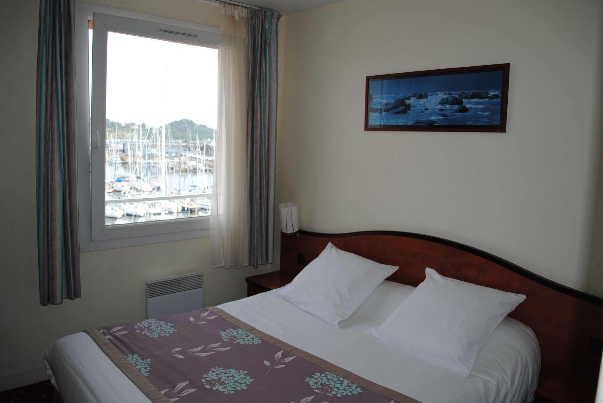 Hotel Le Goelo - Port De Paimpol Bagian luar foto