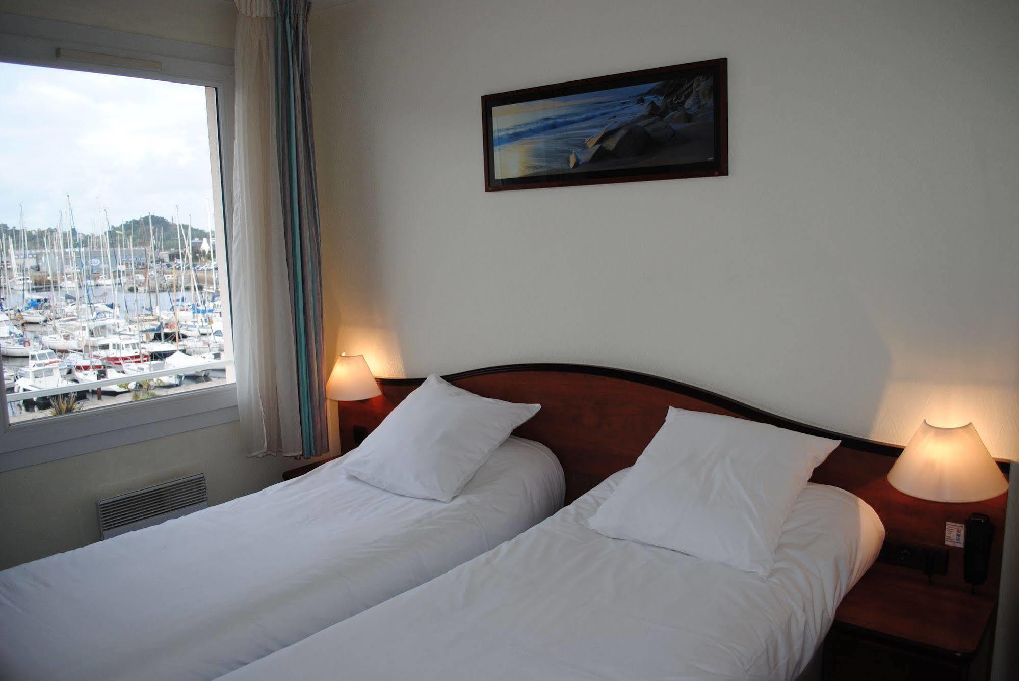 Hotel Le Goelo - Port De Paimpol Bagian luar foto