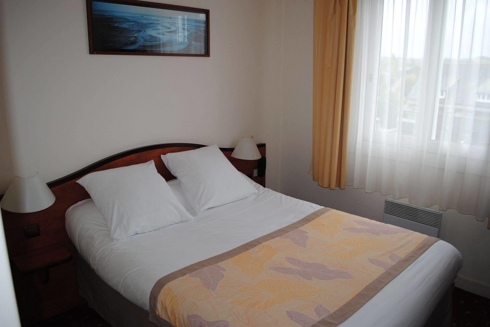 Hotel Le Goelo - Port De Paimpol Bagian luar foto